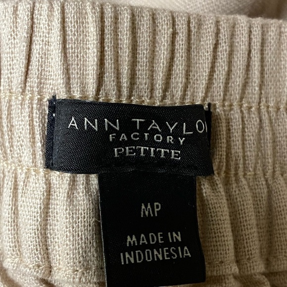 Ann Taylor Factory Beige Pull on Pants Linen Blend Pockets Size M Petite - Picture 4 of 7